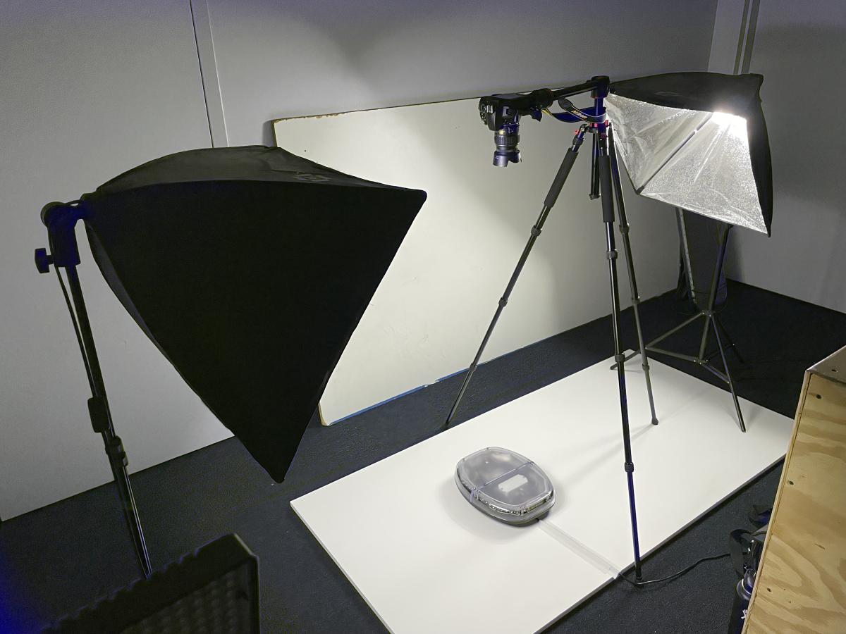 Behind the scenes of a flash pattern video with the UBL ilumex Mini Light Bar set up. 